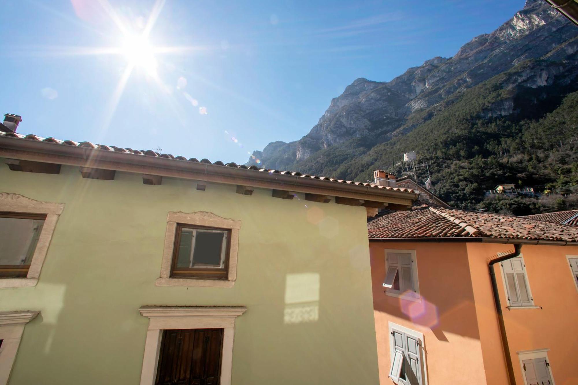 Nido Sui Tetti Di Riva Del Garda - Happy Rentals Exteriör bild