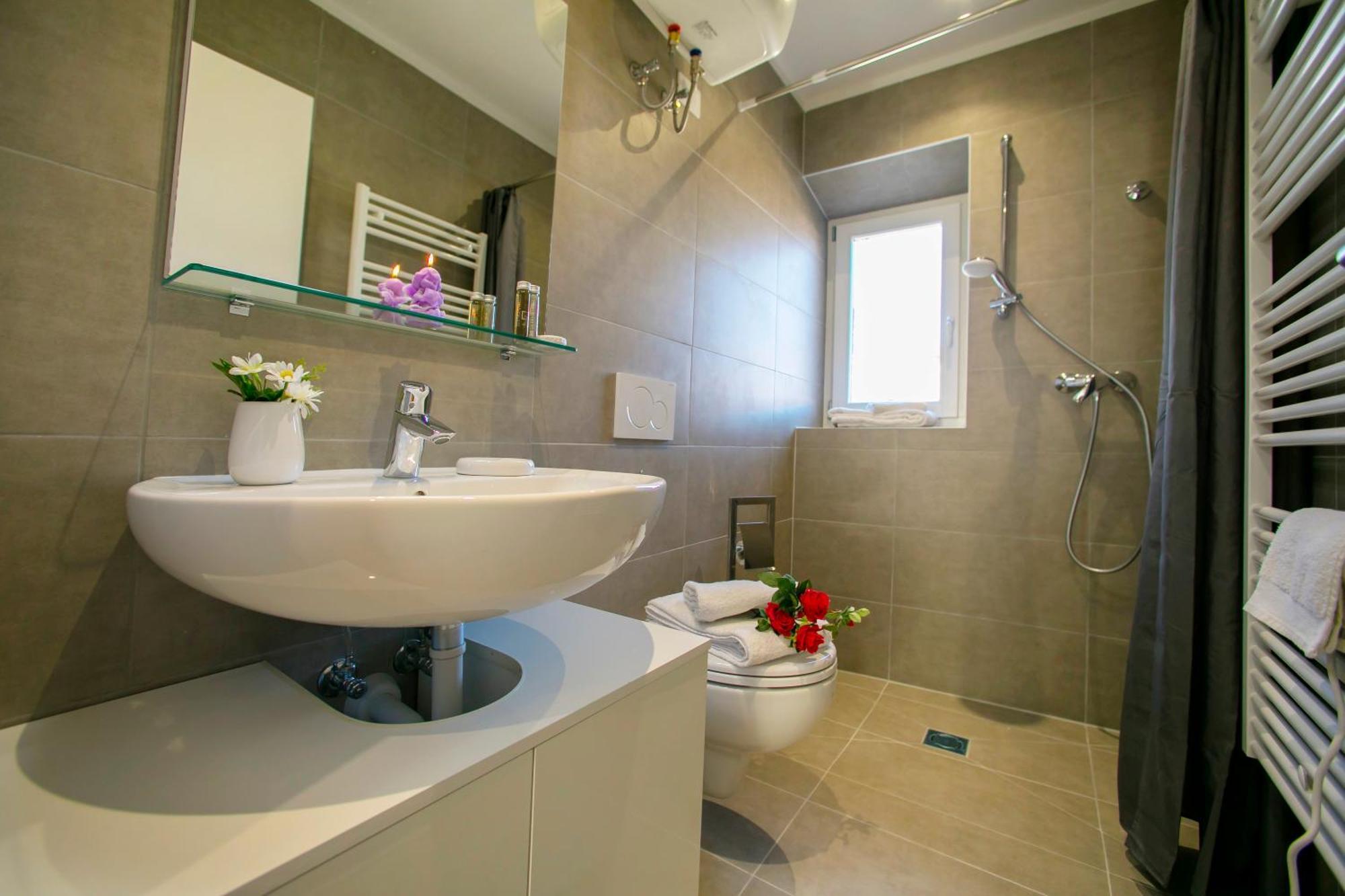 Nido Sui Tetti Di Riva Del Garda - Happy Rentals Exteriör bild