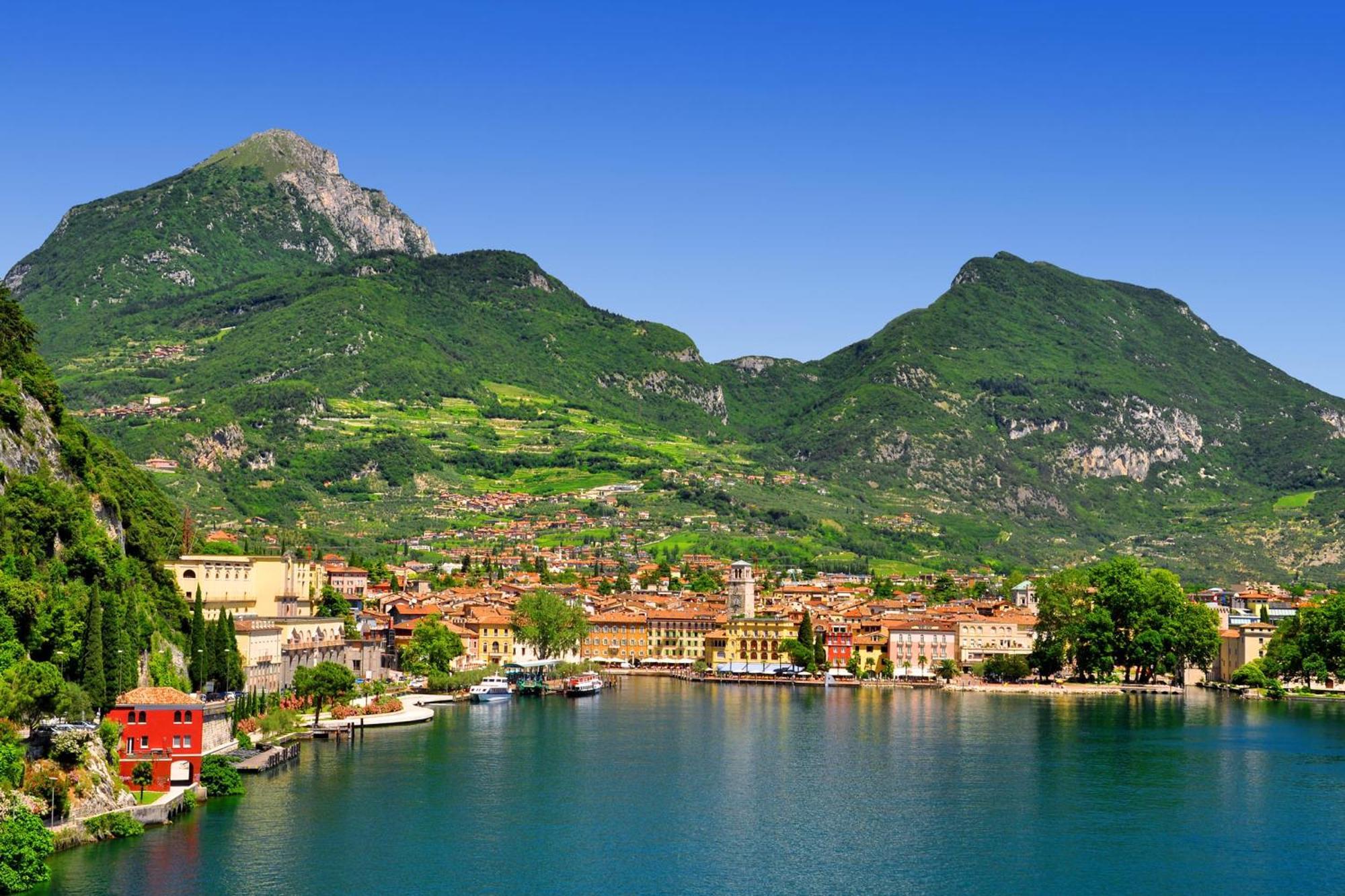 Nido Sui Tetti Di Riva Del Garda - Happy Rentals Exteriör bild